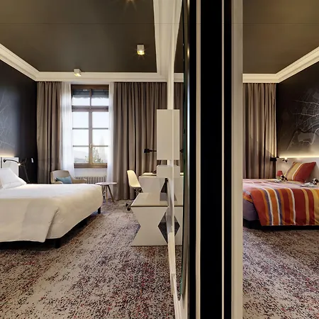 Metropole Hotel