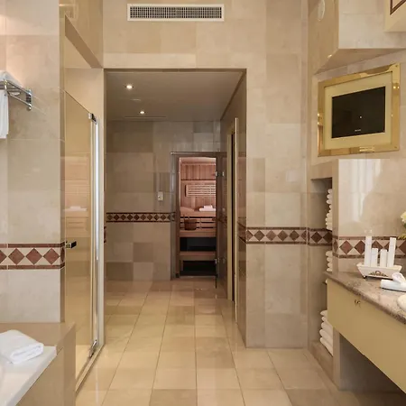 Metropole Szálloda 5*